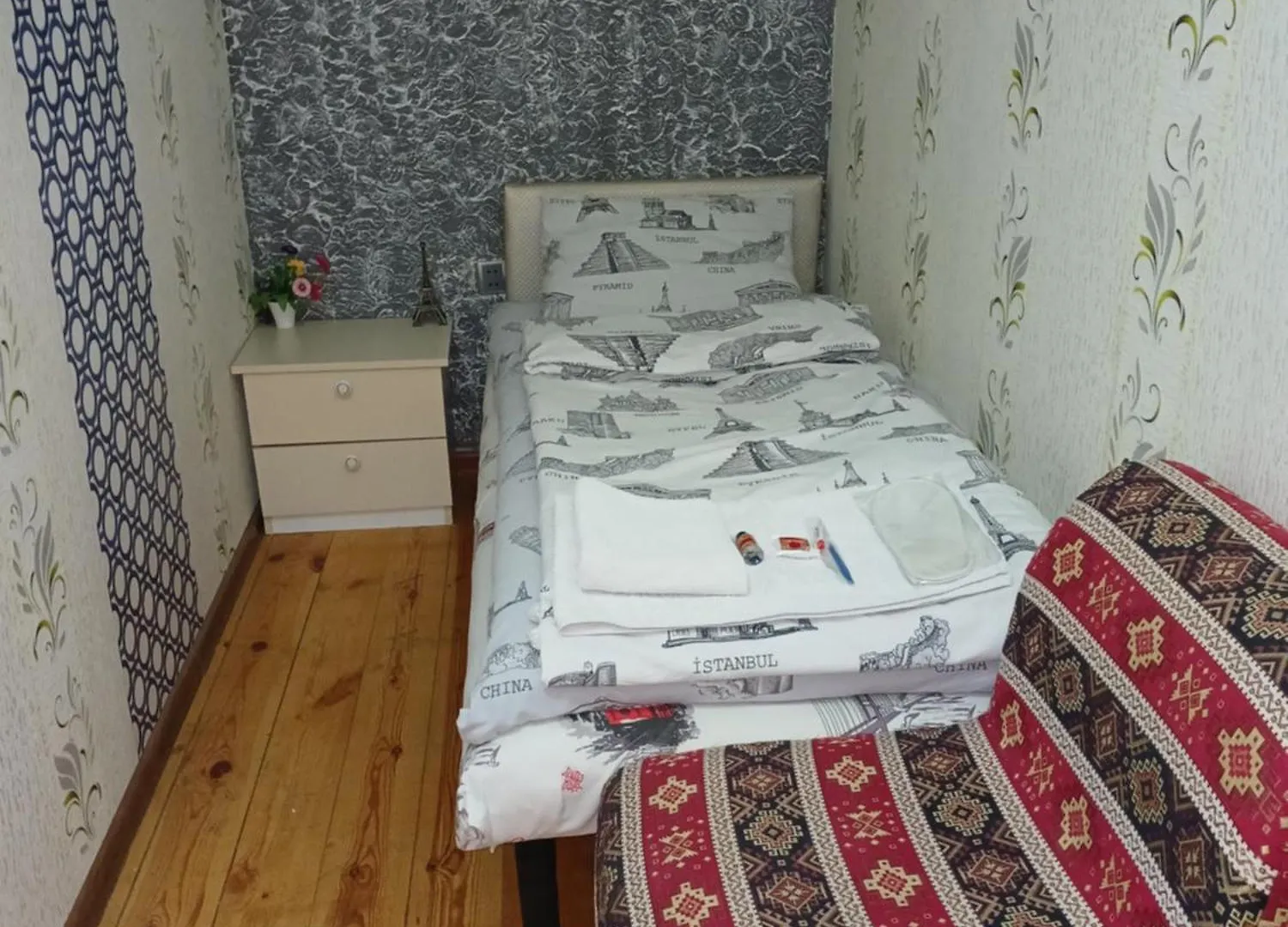 Cth-Baku-Hostel